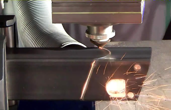 soco -RECTANGULAR 3D LASER CUTTING